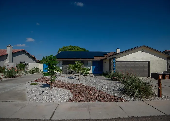 Holiday home 5 Star Luxury With Private Pool And Cozy Firepit