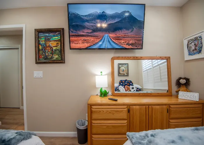Holiday home 5 Star Luxury With Private Pool And Cozy Firepit