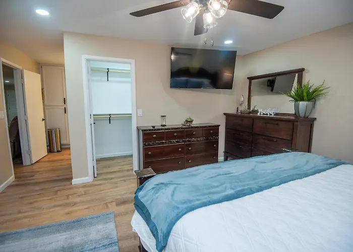 Dom wakacyjny 5 Star Luxury With Private Pool And Cozy Firepit *