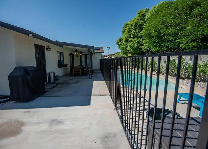 Dom wakacyjny 5 Star Luxury With Private Pool And Cozy Firepit Yuma