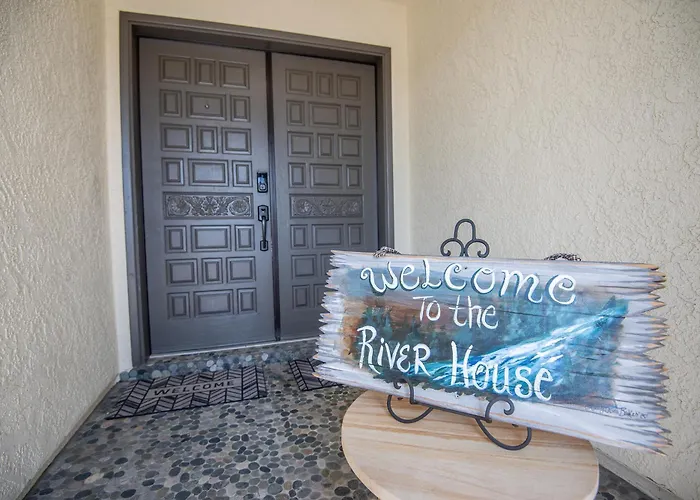 Holiday home 5 Star Luxury With Private Pool And Cozy Firepit *